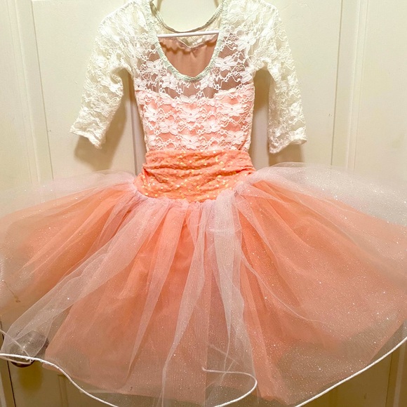 Beautiful lace accent peach/white ballet leotard. - Picture 2 of 5